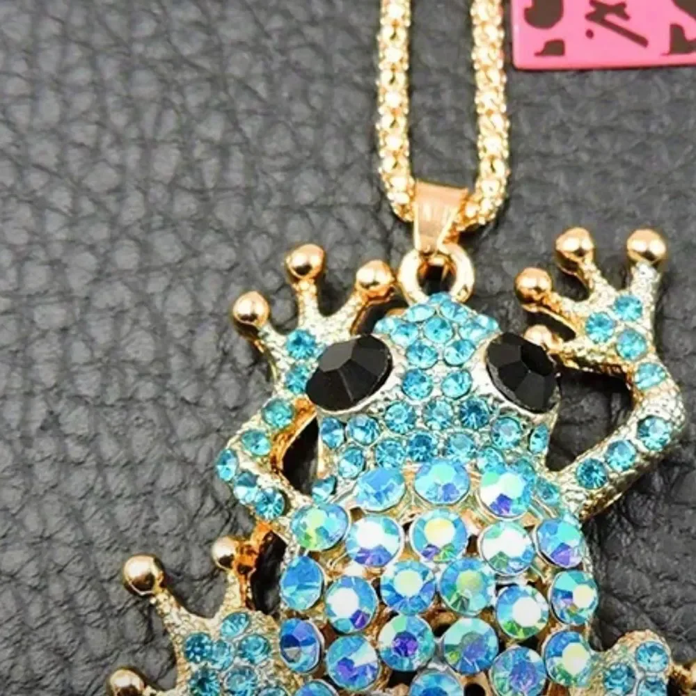 🐸 Betsey Johnson sparkling aqua crystal froggy pendant necklace 🐸